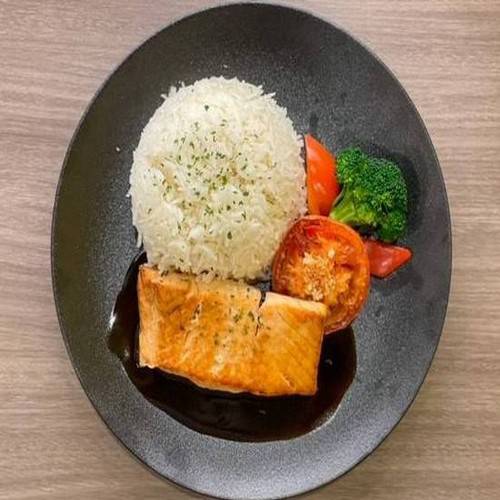 Salmon Steak with Teriyaki Sauce / 照燒三文魚扒